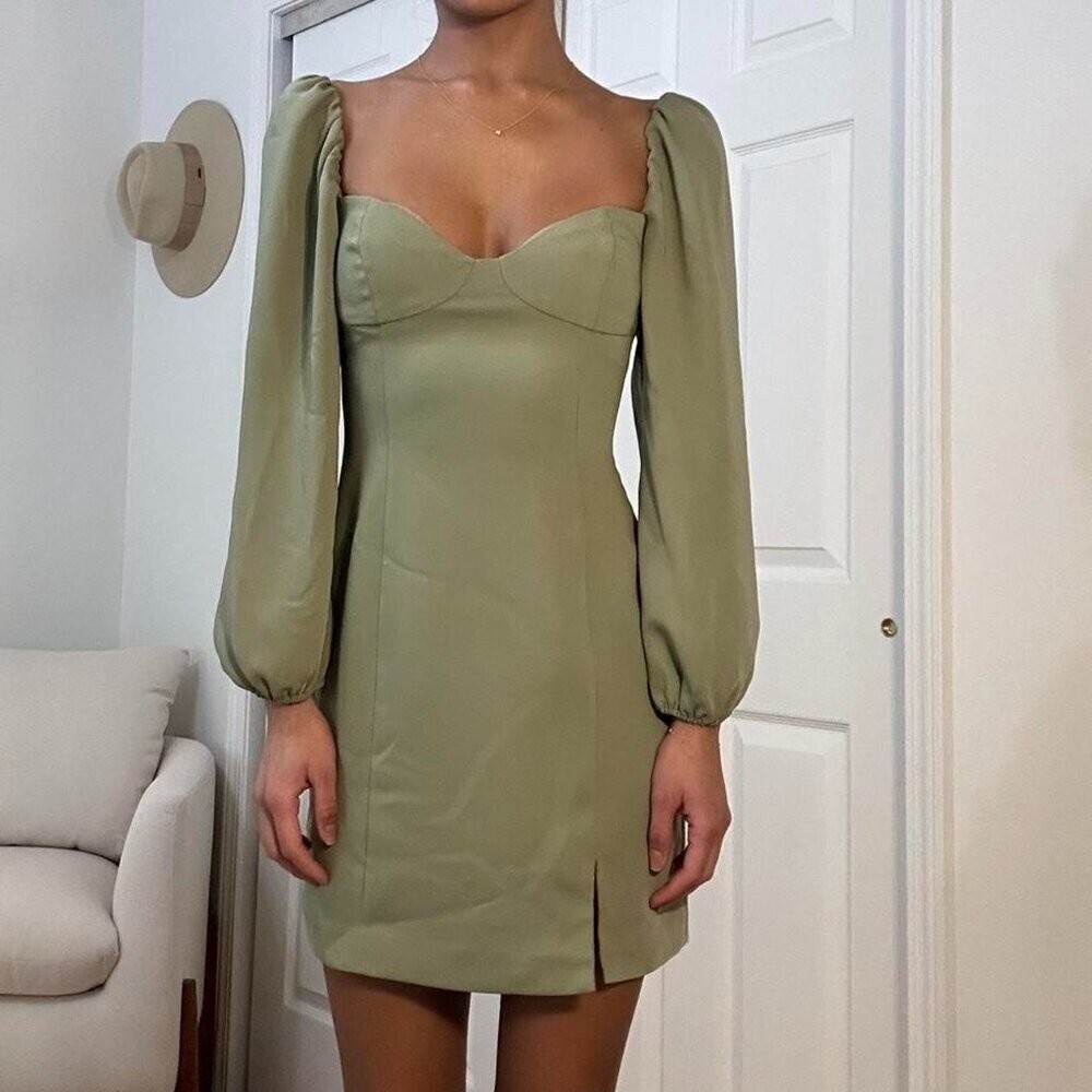 Aritzia Wilfred Novella Dress Long Sleeve Sweetheart Neck Green Size 4